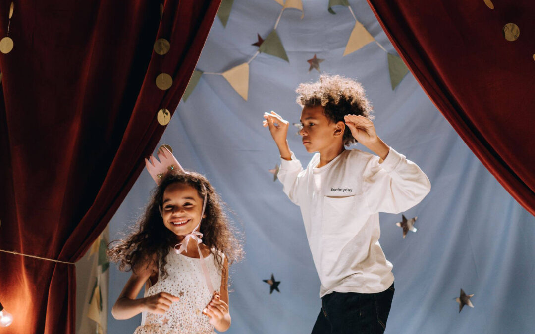 Simple Ways to Encourage Early Creativity